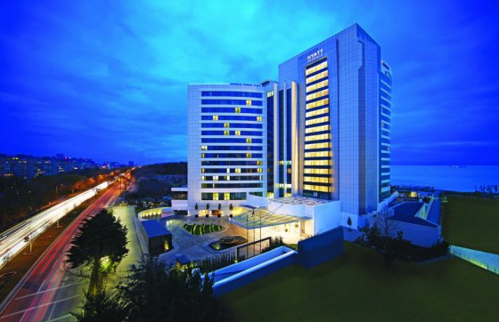 TAVROS HYATT REGENCY OTEL